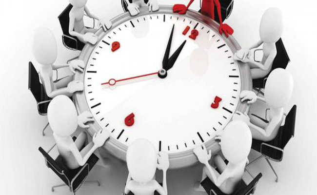 الحكومة تتجه إلى دراسة  إجراءات جديدة لدعم لامركزية التسيير