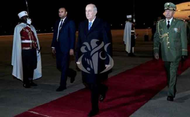 تبون يعود إلى الجزائر بعد زيارة رسمية للسعودية