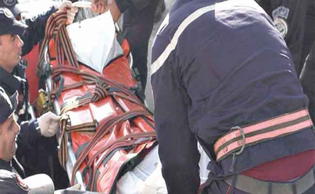 التحقيق في وفاة طفل تم العثور عليه ميتا أمام بيته في ظروف غامضة بالمدية