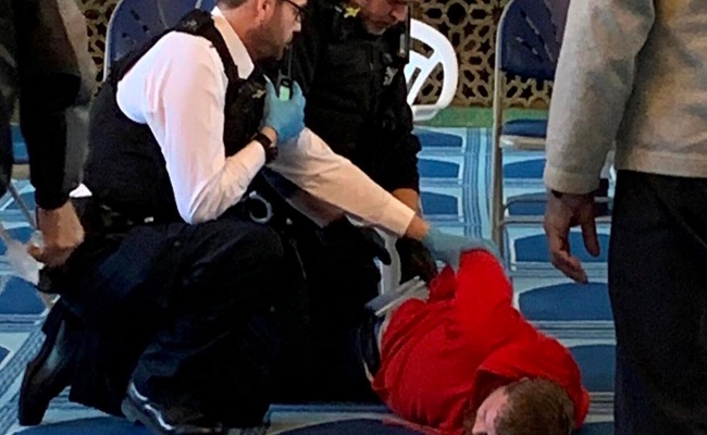 عملية طعن في مسجد شمال لندن