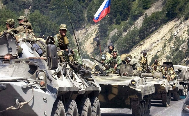 ردا على تركيا روسيا ترسل تعزيزات عسكرية ضخمة إلى سوريا