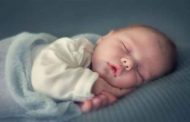طفلكِ لا ينام ليلاً...إليكِ 5 نصائح لعلاج هذه المشكلة...!