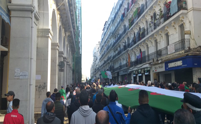 الحراك الشعبي في جمعته الـ55 : إصرار على التغيير