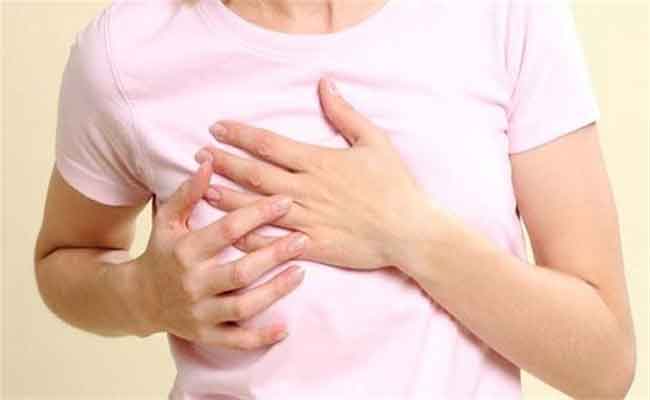 هل إفرازات الثدي أثناء الحمل طبيعيّة؟ ومتى يجب القلق…؟