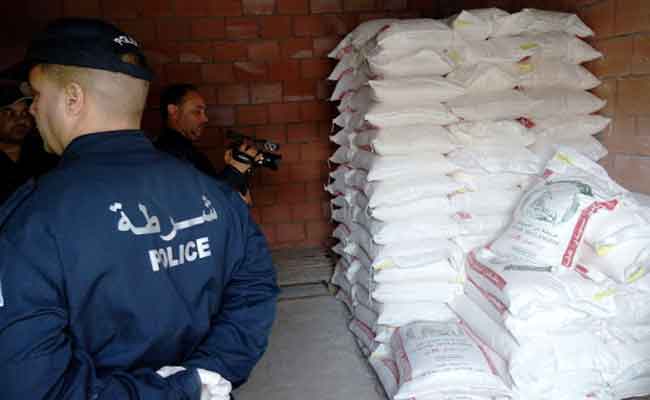 توقيف شخصين و حجز حوالي 200 قنطار من المواد الغذائية الموجهة للمضاربة بالأغواط