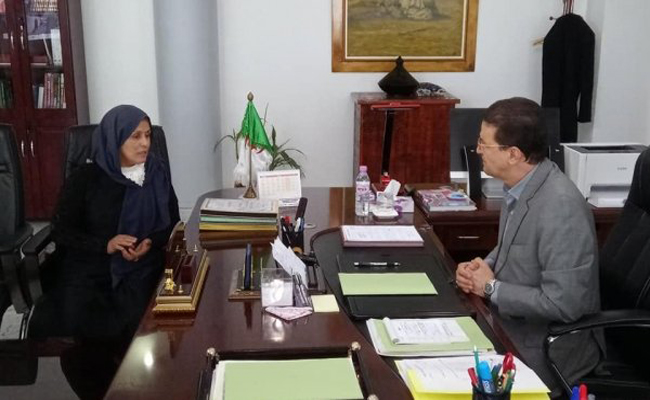 استقبال والي مستغانم للسيدة التي أساء لها