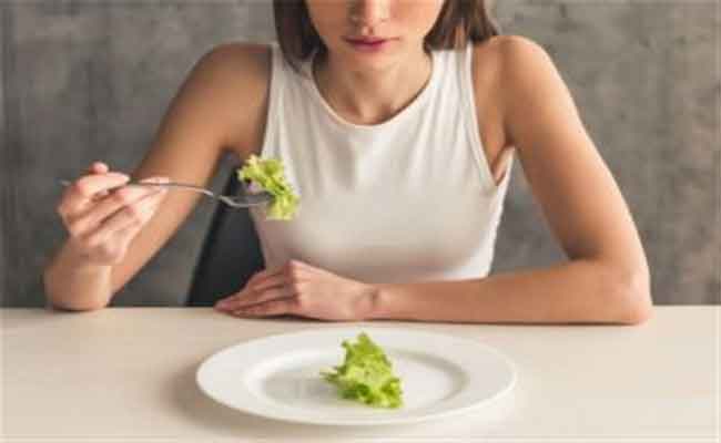 لاضطرابات الأكل عند المراهقين أسباب عضوية وأسباب نفسية…