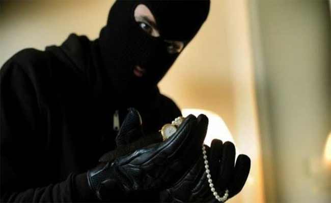 التحقيق مع طاقم طبي متهم بسرقة مجوهرات سيدة متوفية بمستشفى المحمدية بمعسكر