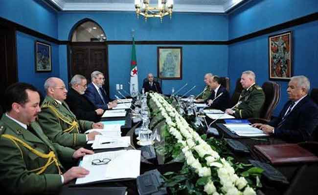 اتخاذ تبون إجراءات جديدة لتعزيز المخطط المطبق لمكافحة كورونا