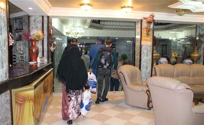 عودة 108مواطنا كانوا عالقين بتونس و إخضاعهم للحجر الصحي بتبسة