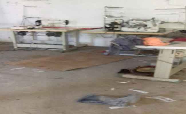 ضبط ورشة سرية تصنع الكمامات بطريقة غير قانونية بالعاصمة