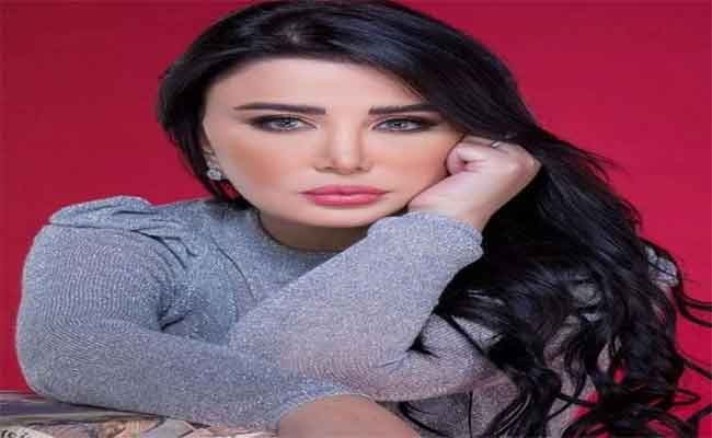 فنانة سورية تعتزل الفن وتطالب ب”احترام حياتها الشخصية والأسرية”…