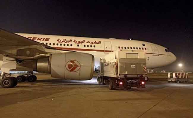 جراد يأمر وزراء الخارجية و الداخلية  و النقل  بالشروع في عملية إجلاء المواطنين المسافرين العالقين الخارج