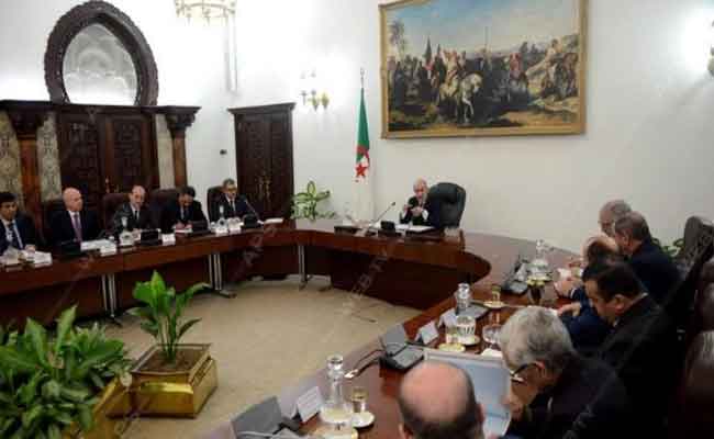 ترأس رئيس الجمهورية تبون غدا الأحد اجتماعا لمجلس الوزراء