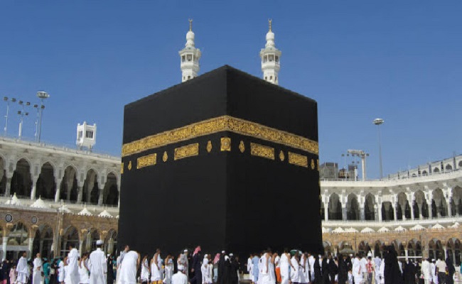 حظر التجول في مكة المكرمة والمدينة المنورة