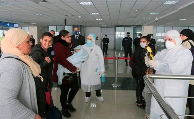 عودة 300 مواطنا جزائريا كانوا عاقين في لندن إلى الوطن