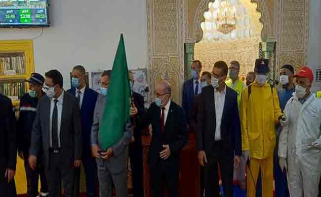 بلمهدي :”بقدر ما نلتزم بالحجر الصحي و بلبس الكمامات والتدابير الوقاية نقلل من مدة الحجر”