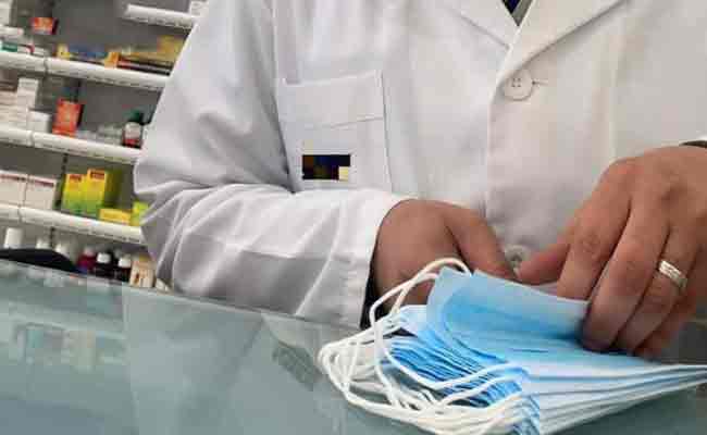 شروع أمن قسنطينة في فرض إلزامية ارتداء الكمامات الواقية في الفضاءات التجارية