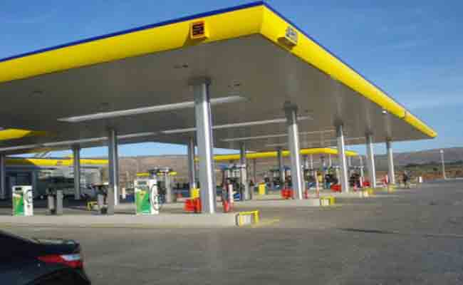 نفطال تطمئن زبنائها بكون محطات الوقود ستبقى مفتوحة خلال يومي العيد
