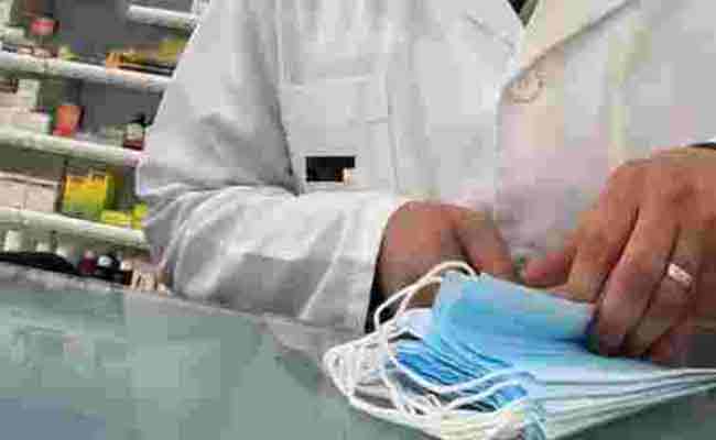 وزير الصحة يؤكد أن فرض الكمامة الواقية “أمر وارد” في حال عدم التحكم في الوضع الوبائي