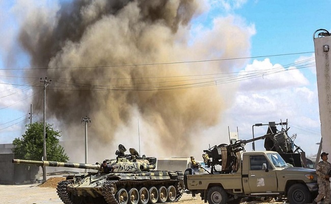 15  قتيلا في قصف لقوات حفتر على طرابلس