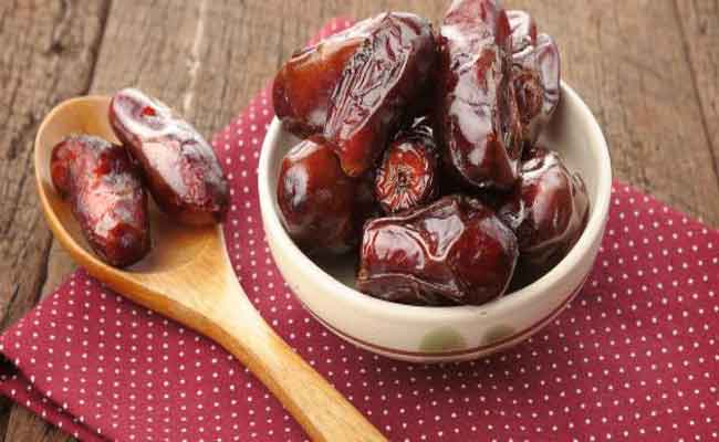 ما هي أنواع الفيتامينات والمعادن التي يوفرها التمر…؟