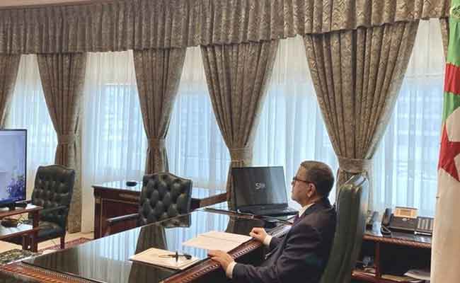 اجتماع الحكومة : دراسة مراسيم تنفيذية وعروض تخص عدة قطاعات