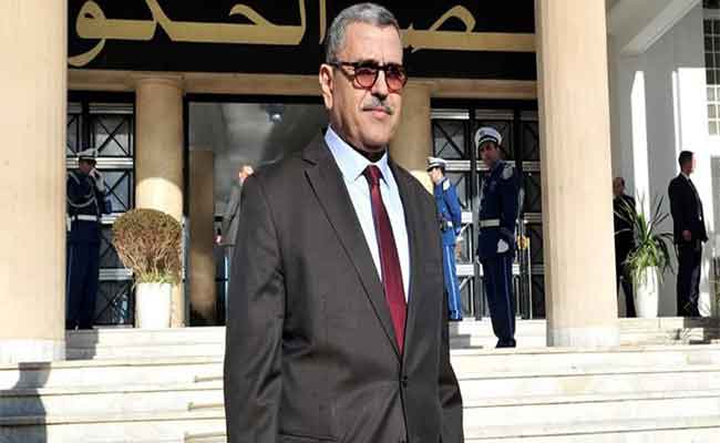 الوزير الأول يؤكد أن شهادة التعليم المتوسط تعد “إختيارية” للتلاميذ المتمدرسين للانتقال إلى المستوى الأعلى