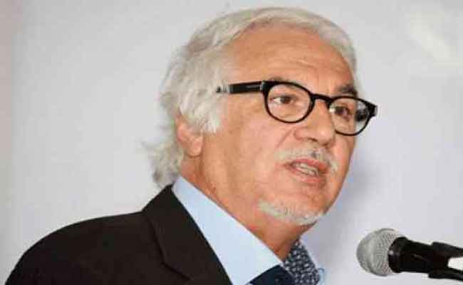 رئيس الجمهورية تبون ينصب البروفسور كمال صنهاجي على رأس الوكالة الوطنية للأمن الصحي