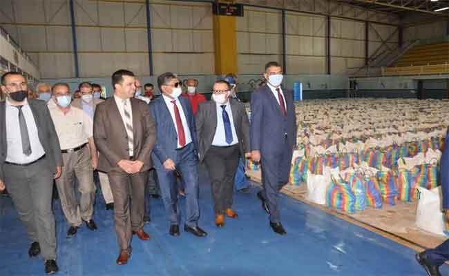 انطلاق عملية توزيع 3000 طرد غذائي على العائلات المحتاجة بتلمسان