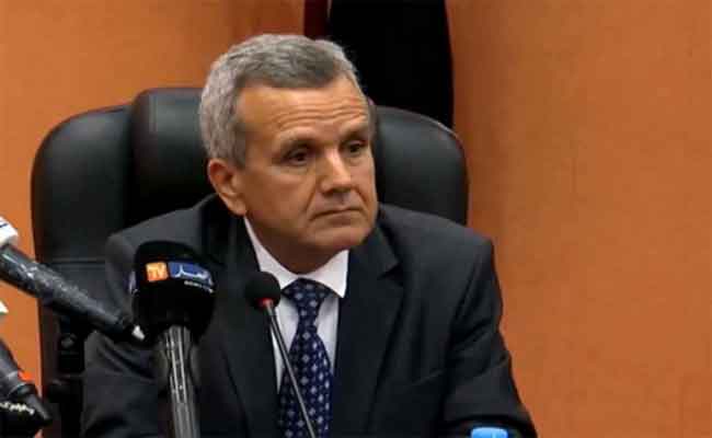 وزير الصحة يؤكد صعوبة تطبيق العلاج في المنزل على الحالات المؤكد إصابتها بكورونا