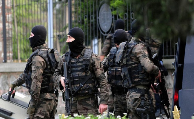اعتقال 275 من أفراد الجيش للاشتباه في صلتهم بغولن