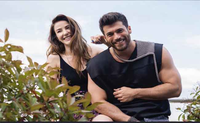 ثنائية جانا يامان و أوزجي غورال في” السيد الخطأ ” تخطف الأنظار و أرقام قياسية من نصيب حلقته الثالثة …