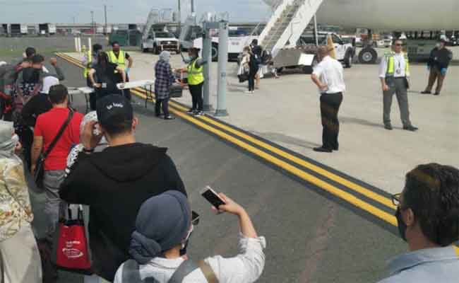 عودة الرعايا الجزائريين الذين كانوا عالقين بأمريكا إلى أرض الوطن