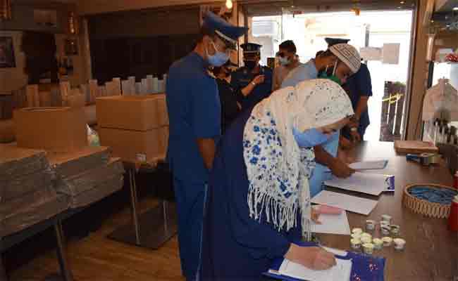 الإغلاق الفوري لـ70 محلا تجاريا في يوم واحد بولاية تيبازة بسبب مخالفة تدابير الوقاية