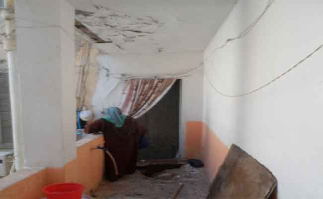 انهيار حائط بناية يخلف حالة من الرعب في صفوف 7 عائلات بالبليدة