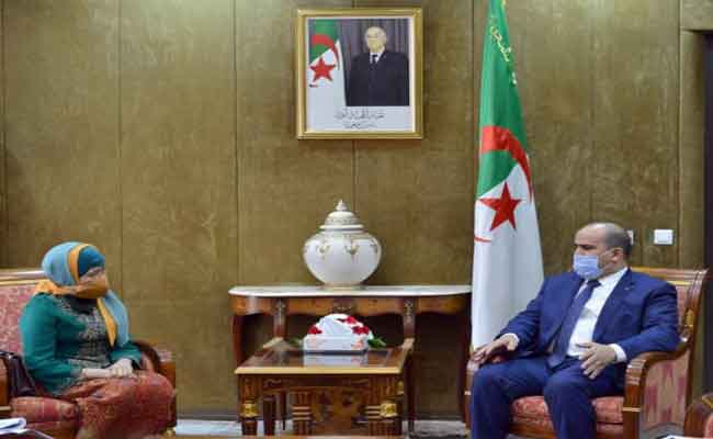 شنين يستقبل سفيرة اندونيسيا بالجزائر