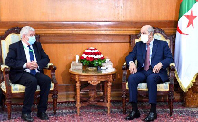 استقبال تبون وفدا عن لجنة الخبراء لمراجعة الدستور برئاسة الاستاذ لعرابة