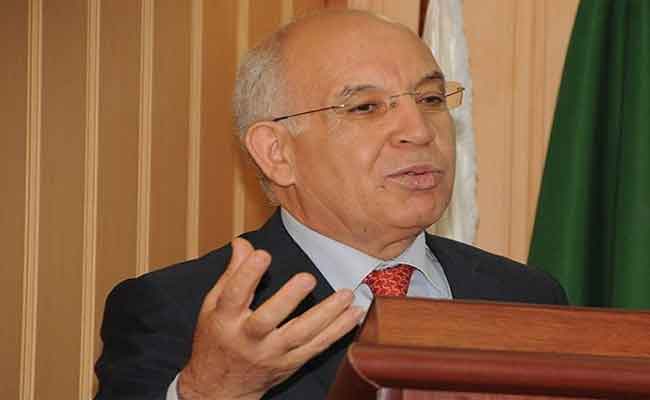 رحابي يدعو إلى تغيير تسمية الجزائر وتخليصها من “حمولة إيديولوجية” عفا عنها الزمن