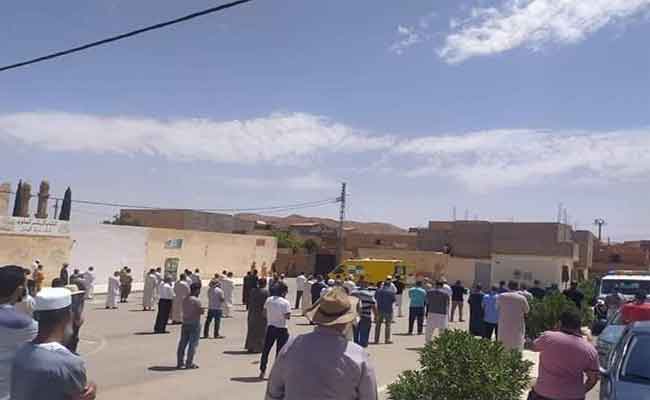 تشييع جثمان ممرضة شابة إلى مثواها الأخير بعد أن أصيبت بكورونا بالمسيلة