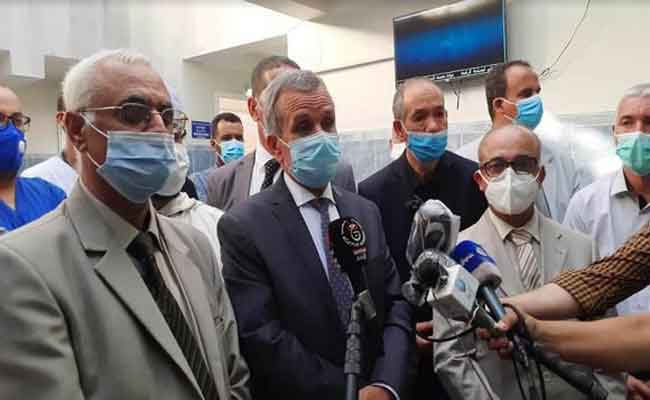 وزير الصحة يؤكد مواصلة تطبيق الإجراءات الصارمة للحد من تفشي الوباء