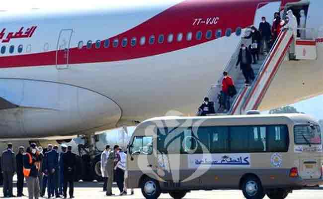 وصول 317 مواطنا جزائريا إلى أرض الوطن بعد أن كانوا عالقين بفرنسا منذ بضعة أشهر