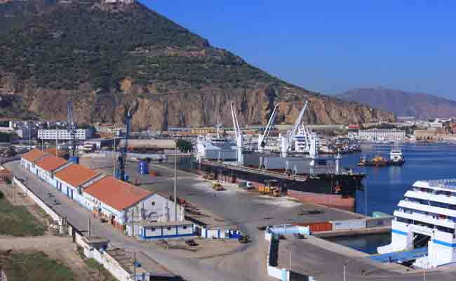 وصول 637 مواطنا جزائريا كانوا عالقين بإسبانيا إلى ميناء وهران