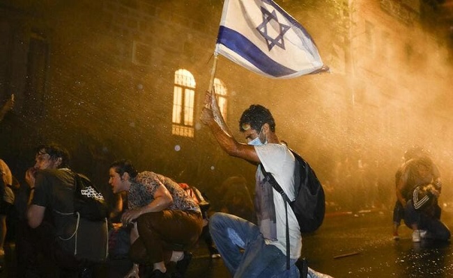 مظاهرات كبيرة للمطالبة برحيل نتانياهو