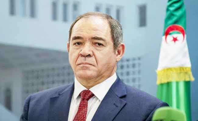 بوقدوم يحط الرحال في مالي موفدا لرئيس الجمهورية