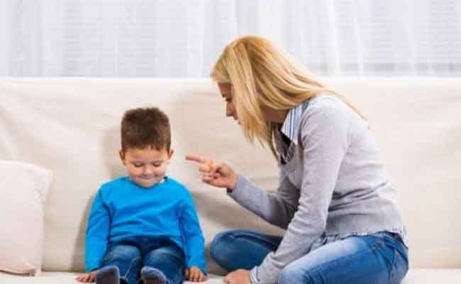 طفلي لا يردّ على اسمه…ماذا أفعل؟