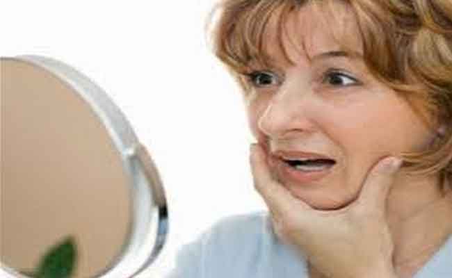 هكذا تحافظين على بشرة شابة بعد سنّ الأربعين…