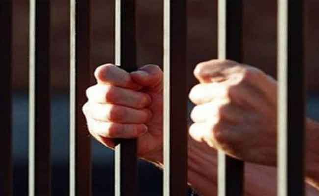 توقيف شخص سرق حافلة نقل عمومي و حطم 3 حواجز أمنية بالعاصمة