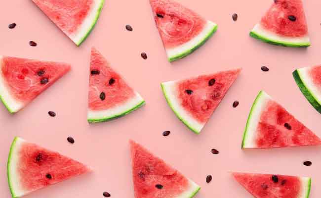 البطيخ يرطّب البشرة…ويمنع الشيخوخة!…