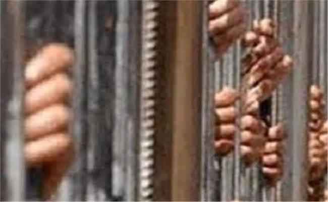 الاستعمال غير الشرعي للاموال العمومية يدخل السجن 7 إطارات بملبنة إيدوغ بعنابة